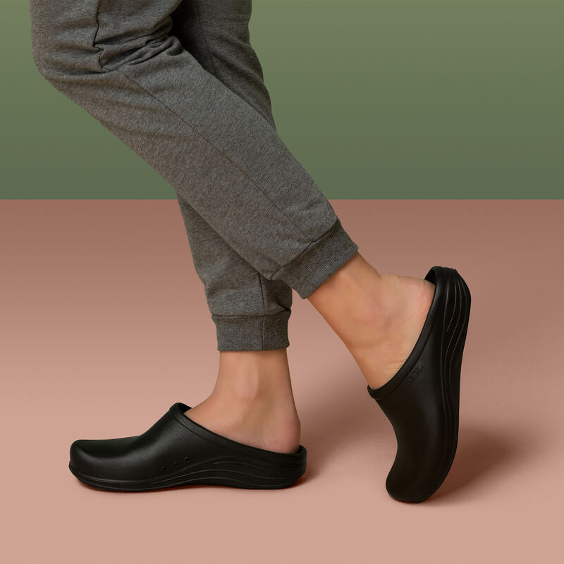 Bondi Orthotic Clogs Women black - Sole Therapy