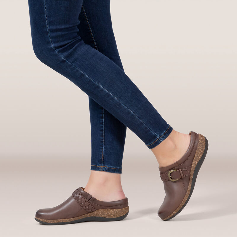 Libby Comfort Clogs Brown - Sole Therapy