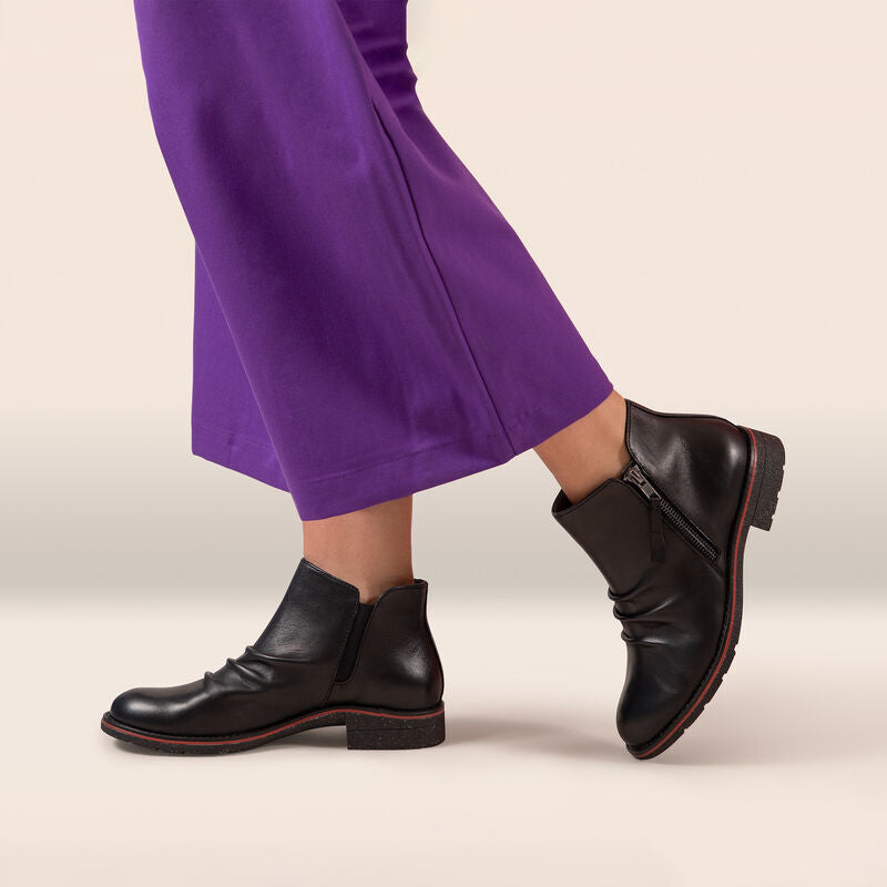 Mila Women Low Boots Black - Sole Therapy