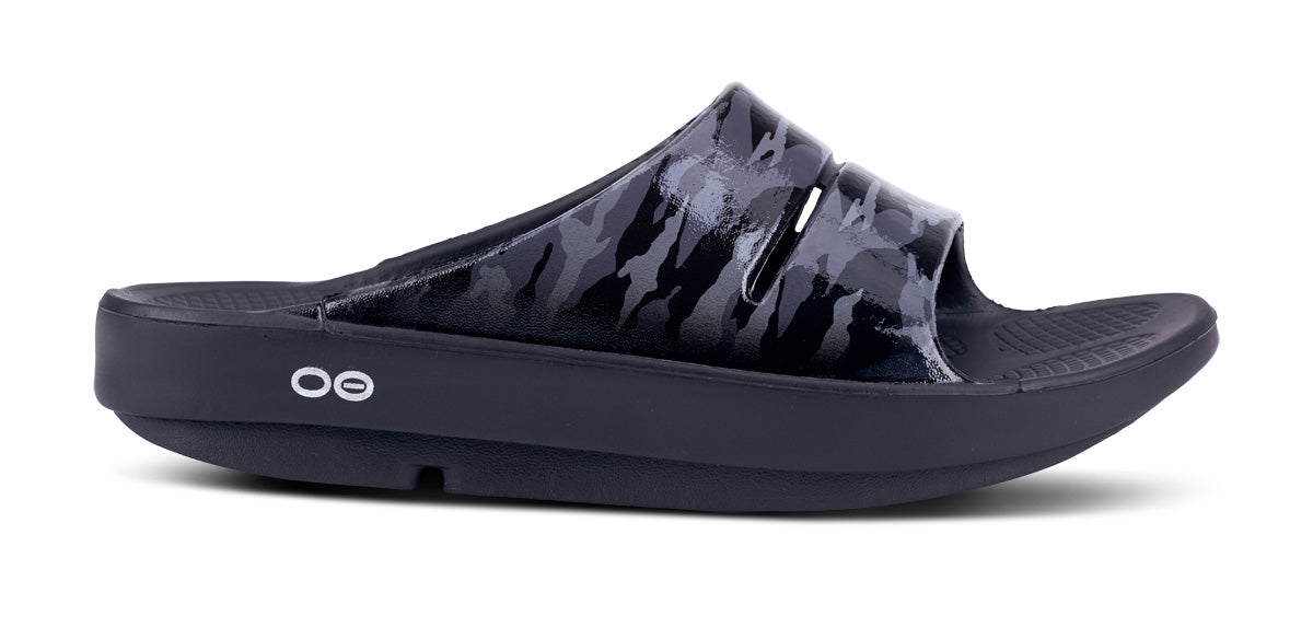 OOFOS UNISEX OOAHH LIMITED SLIDE SANDALS- BLACK - Sole Therapy