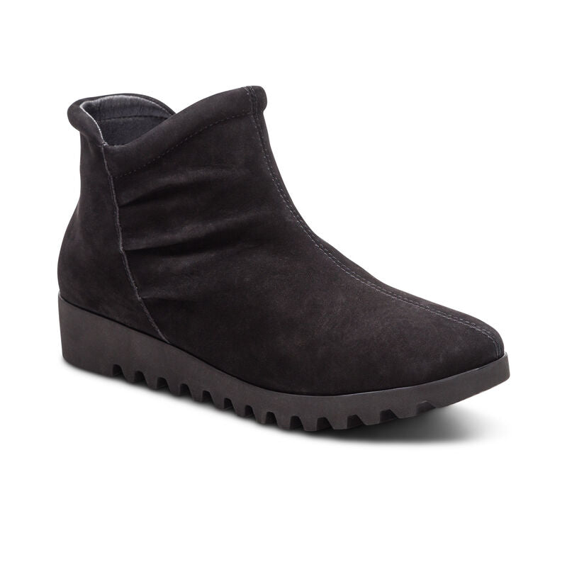 Zoey Slip-On Women Boots Black - Sole Therapy