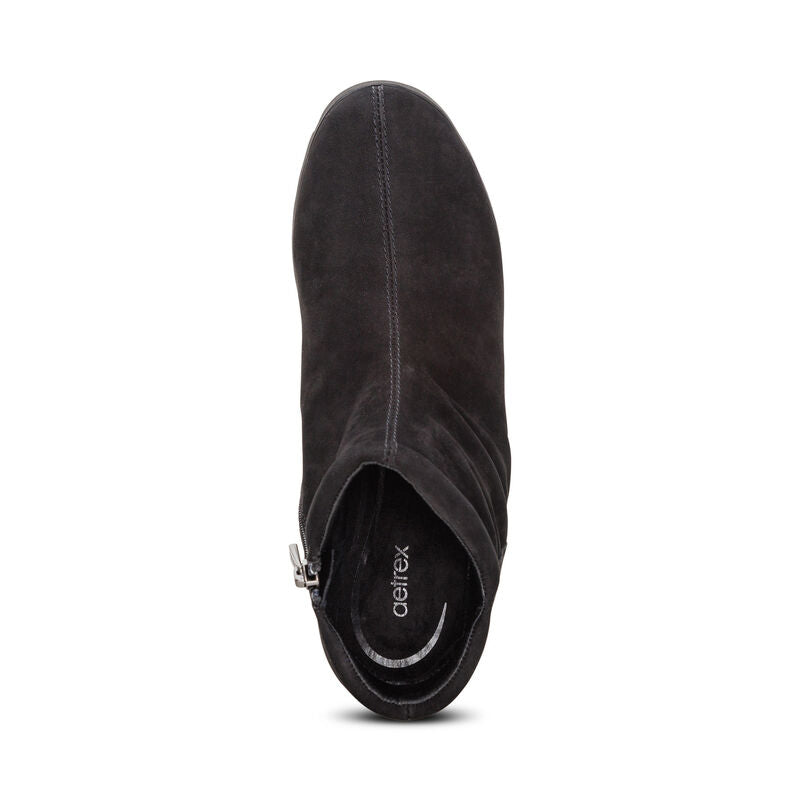 Zoey Slip-On Women Boots Black - Sole Therapy