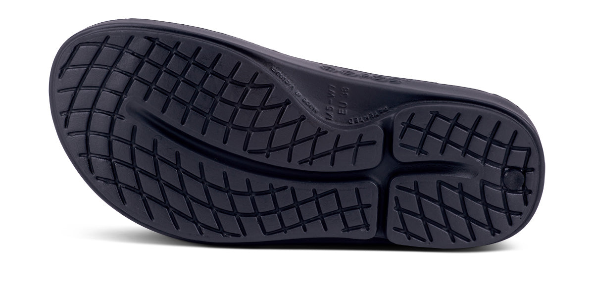 OOFOS WOMEN'S OOAHH LIMITED SLIDE SANDALS- BLACK CAMO