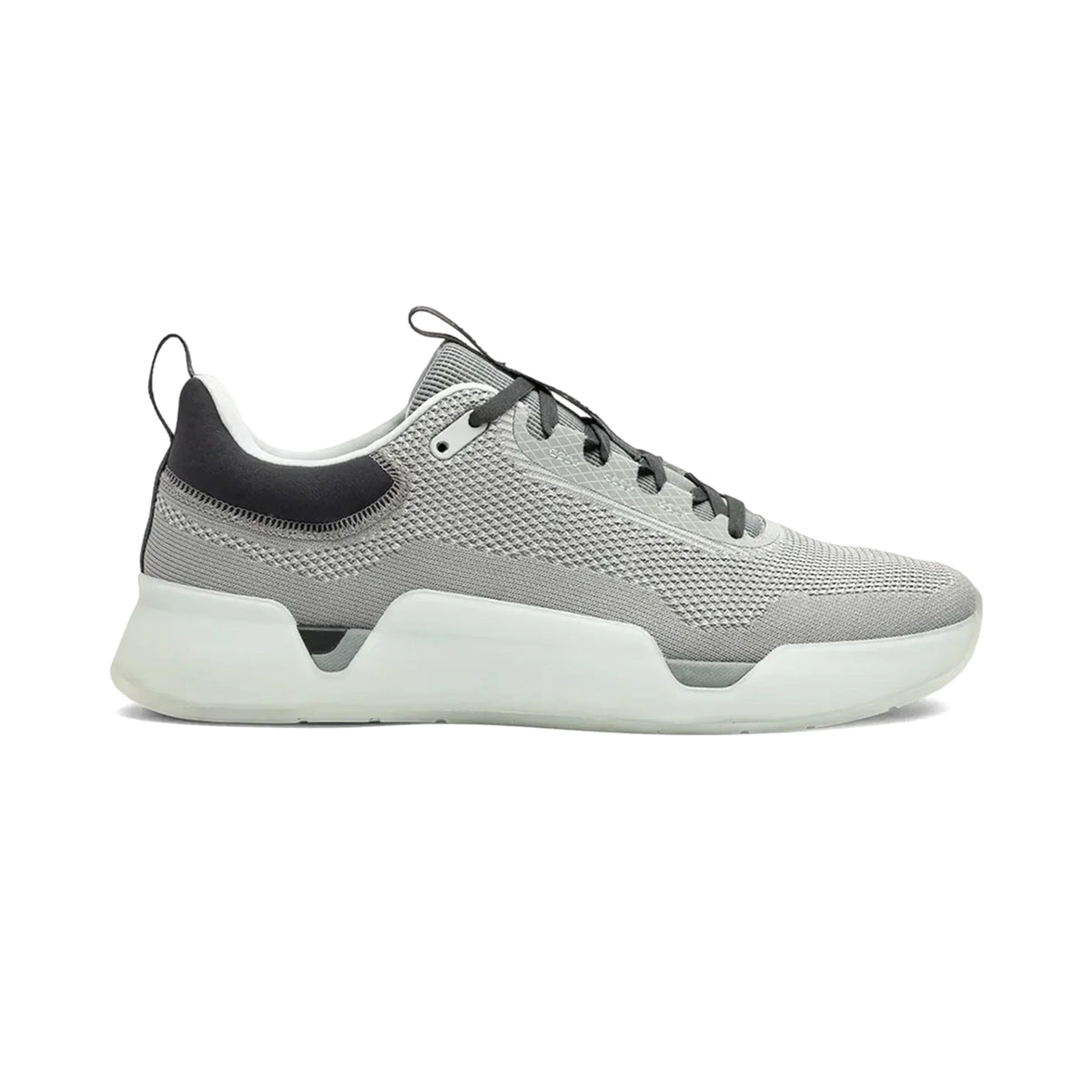 WHILE ON EARTH MOVE TRAINER FOG/NIMBUS