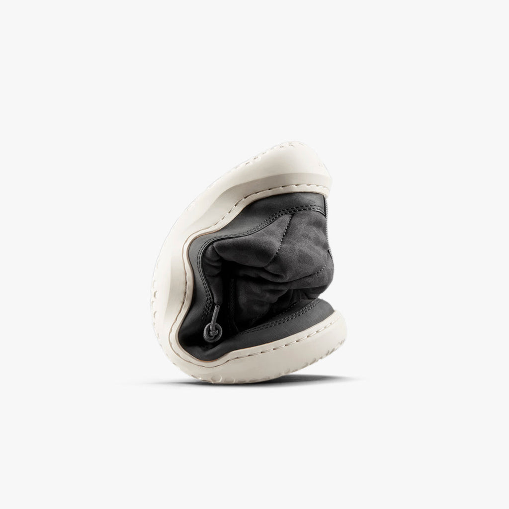 Gobi Hiber Womens Black Leopard