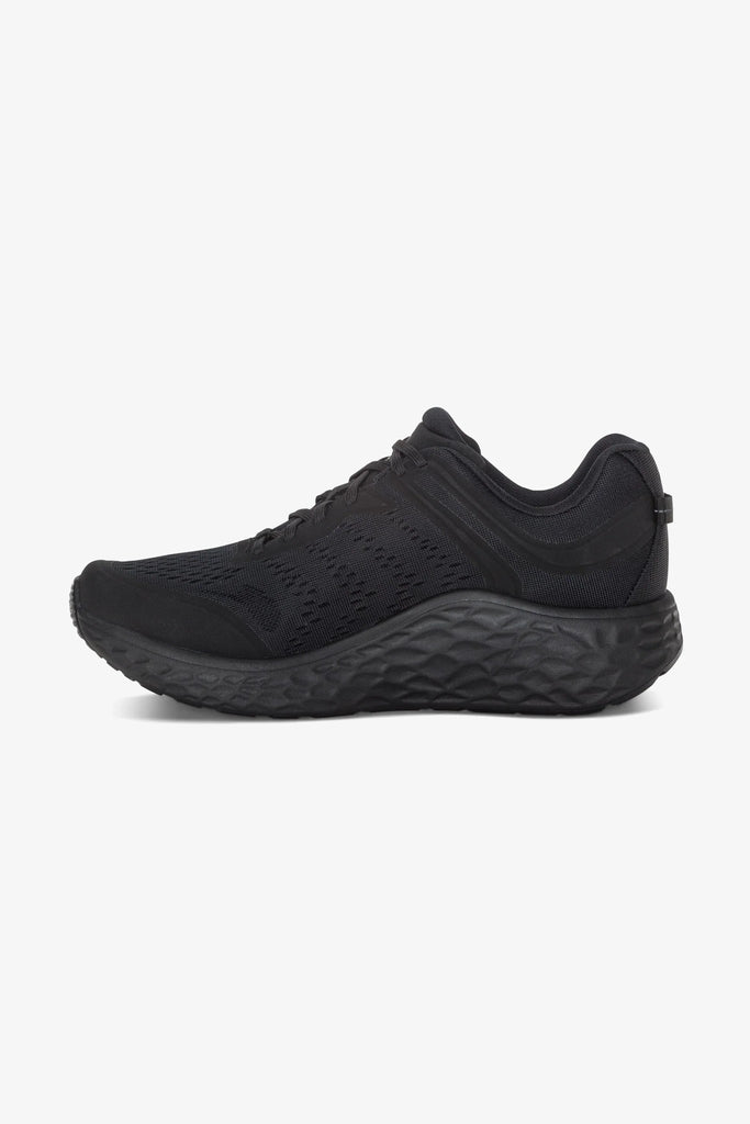 AETREX CHASE ARCH SUPPORT SNEAKERS BLACK/BLACK - Sole Therapy