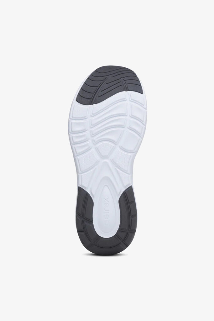 AETREX CHASE ARCH SUPPORT SNEAKERS BLACK/WHITE - Seventy7
