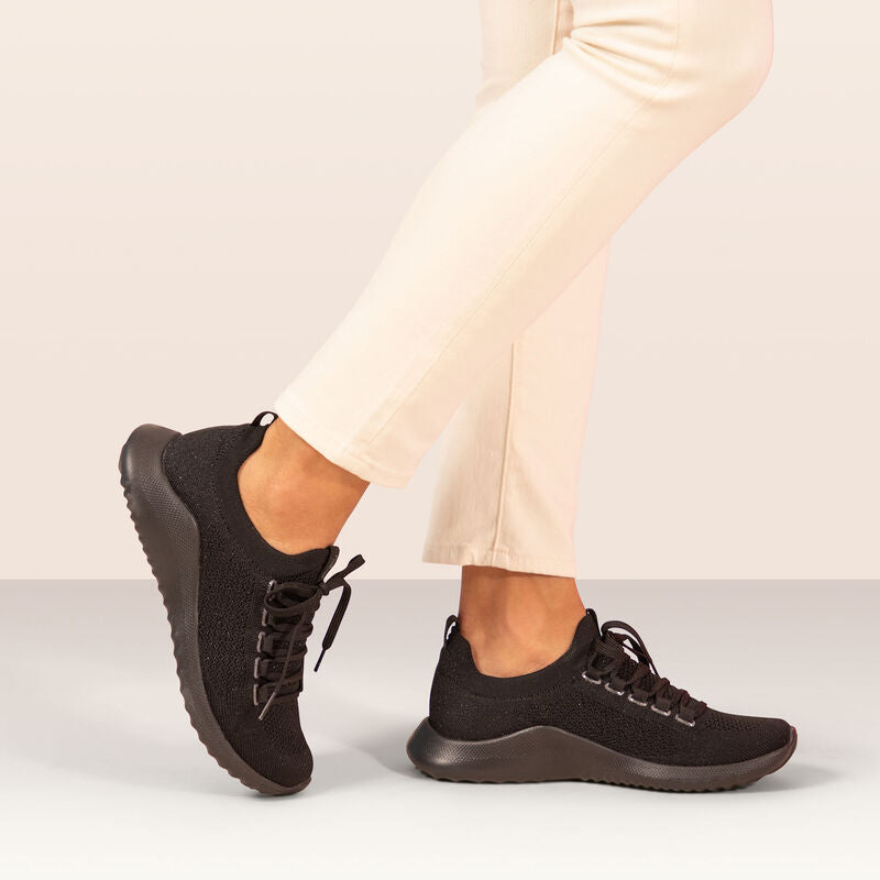 Carly Arch Support Sneakers Black