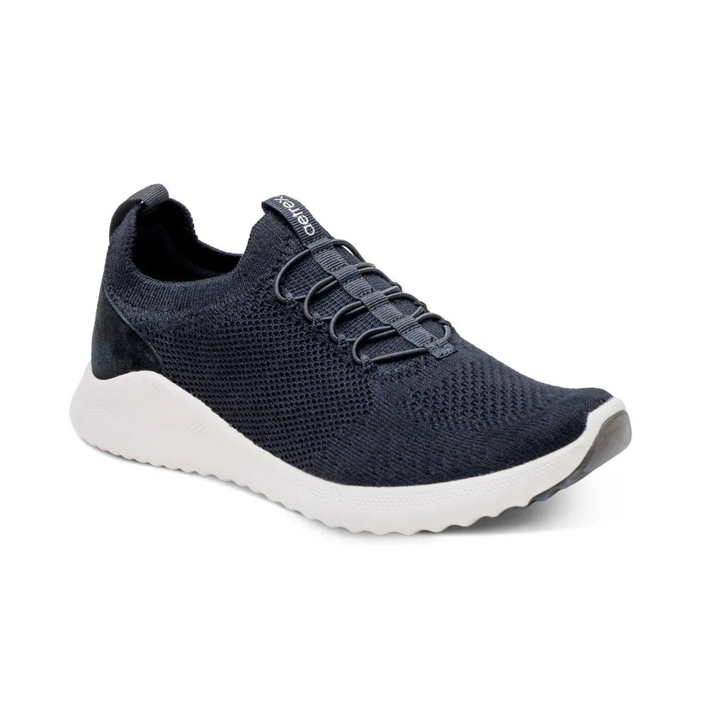 Kinsley Arch Support Women Sneaker - Black - Sole Therapy