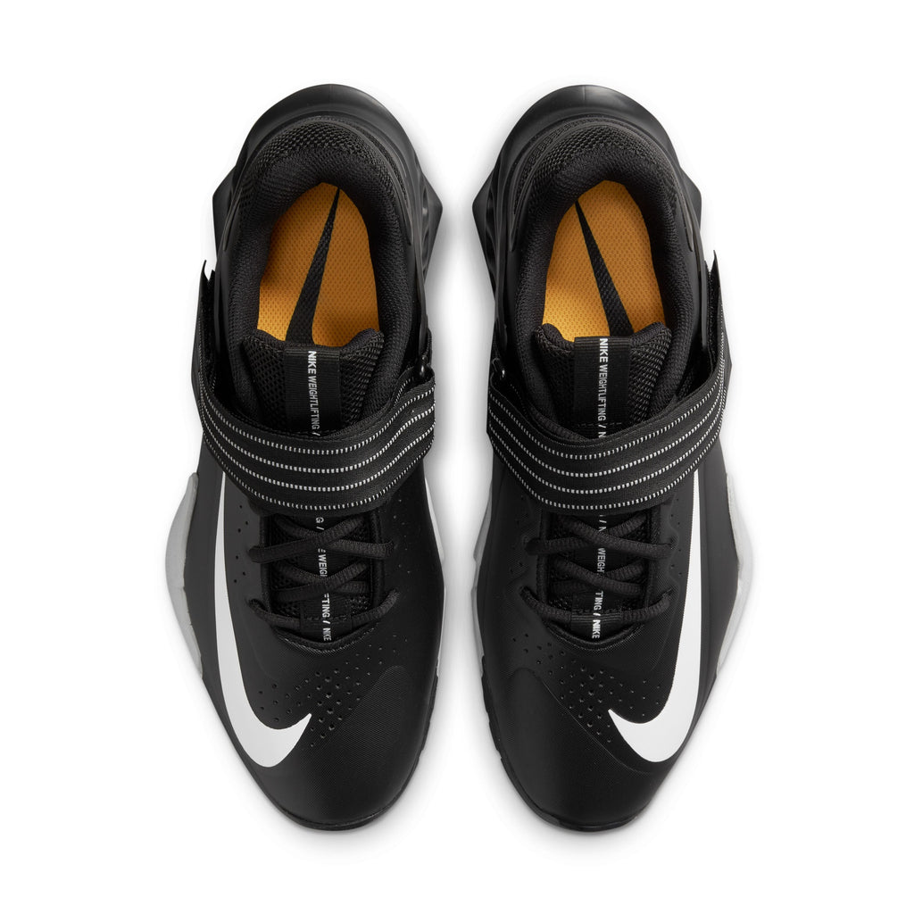 NIKE SAVALEOS