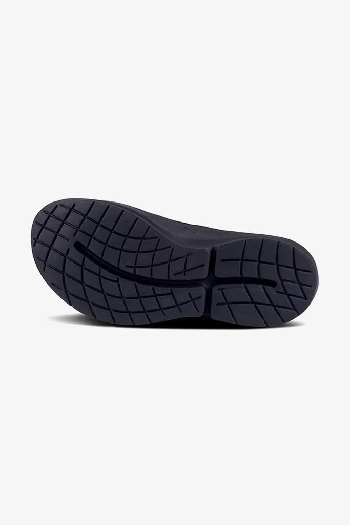 OOFOS MEN'S OOMG EEZE LOW  SHOES- BLACK - Sole Therapy
