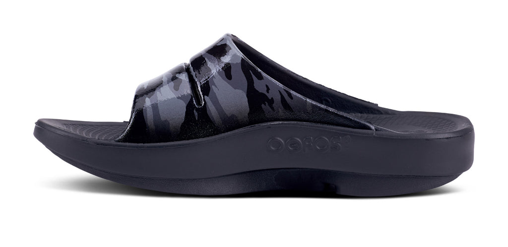 OOFOS UNISEX OOAHH LIMITED SLIDE SANDALS- BLACK - Sole Therapy