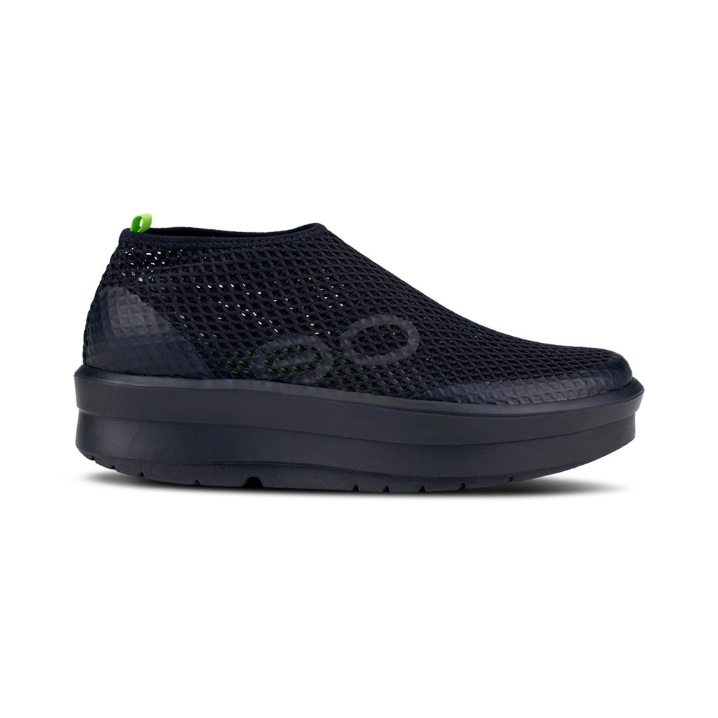 OOFOS WOMEN'S  OOMEGA CHUKKA - BLACK - Sole Therapy