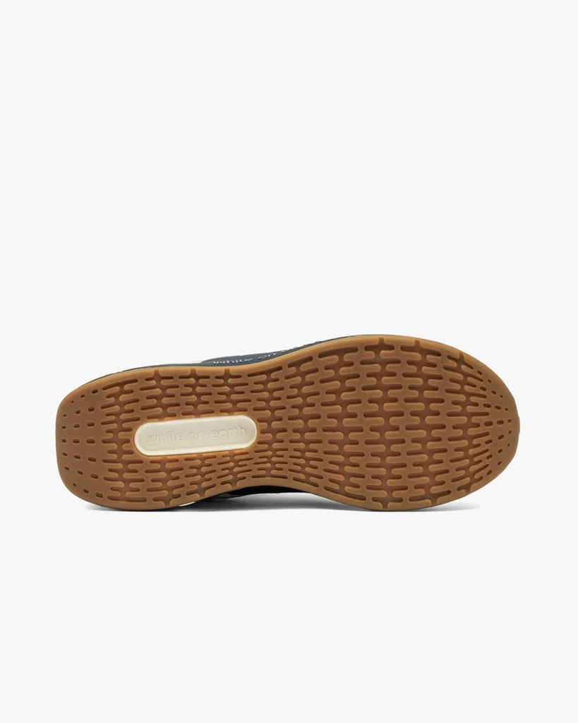 WHILE ON EARTH MOVE TRAINER WHEAT/MIDNIGHT - Sole Therapy